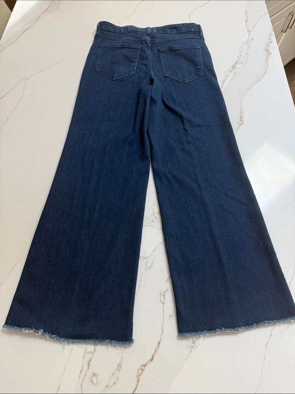 Frank & Eileen Wide-Leg Jeans in Dark Blue with Frayed Hem